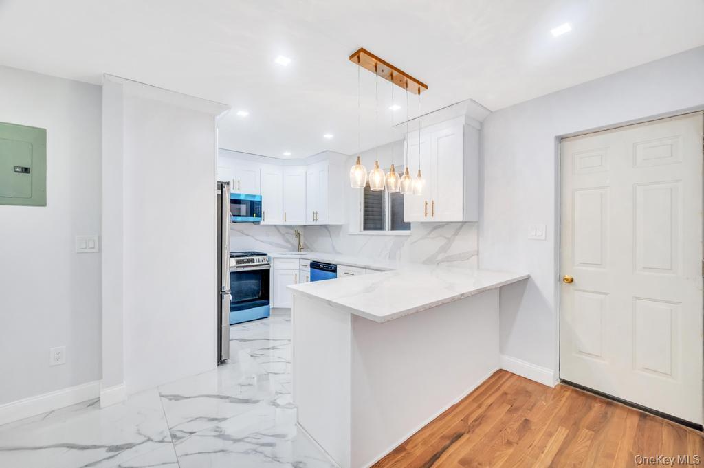 Single Family Warwick  Brooklyn, NY 11207, MLS-908869-4