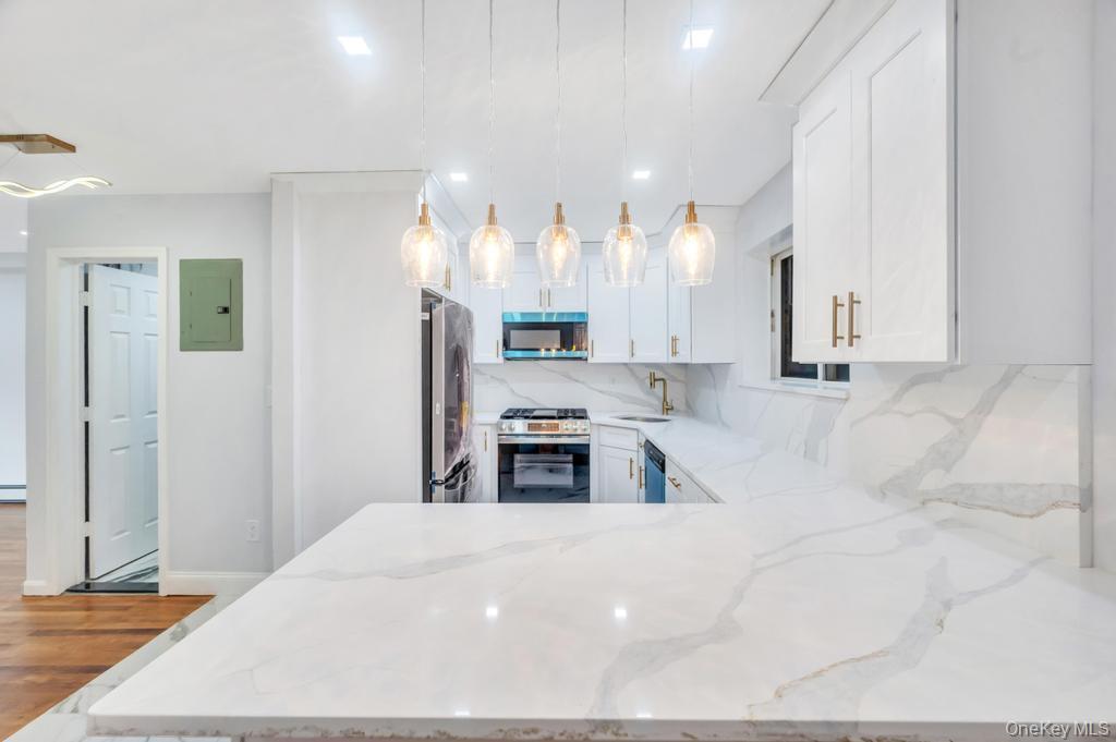 Single Family Warwick  Brooklyn, NY 11207, MLS-908869-5