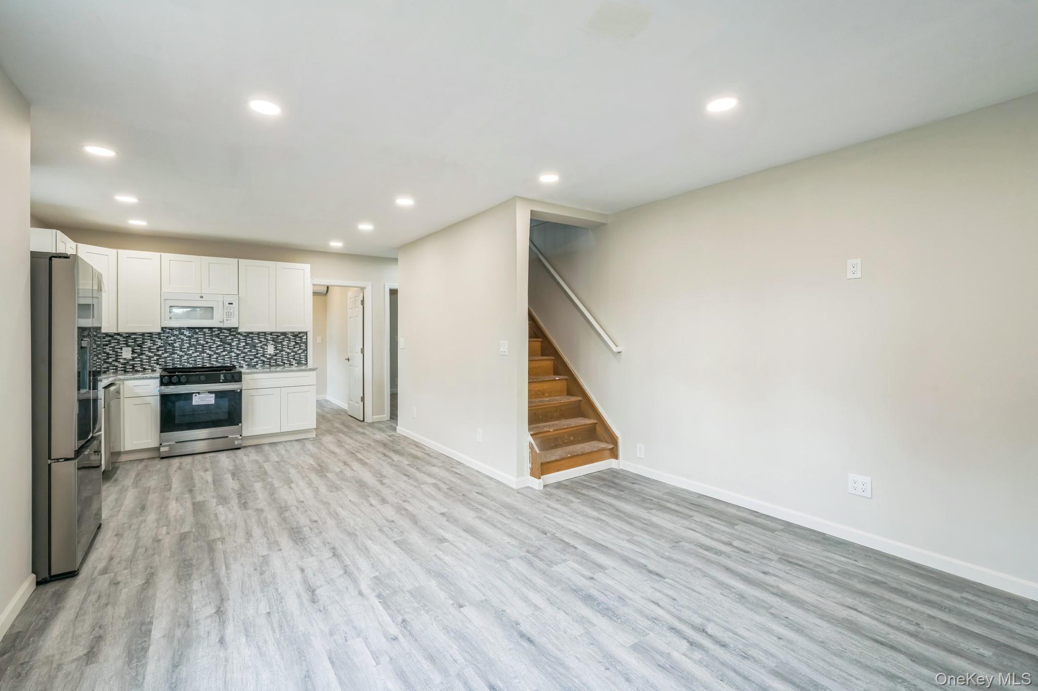 Single Family Highland Suffolk County, NY 11772, MLS-908891-8