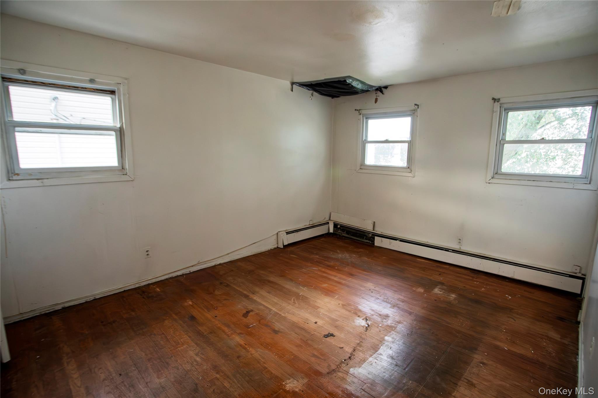 Single Family Westside Nassau County, NY 11520, MLS-908958-14