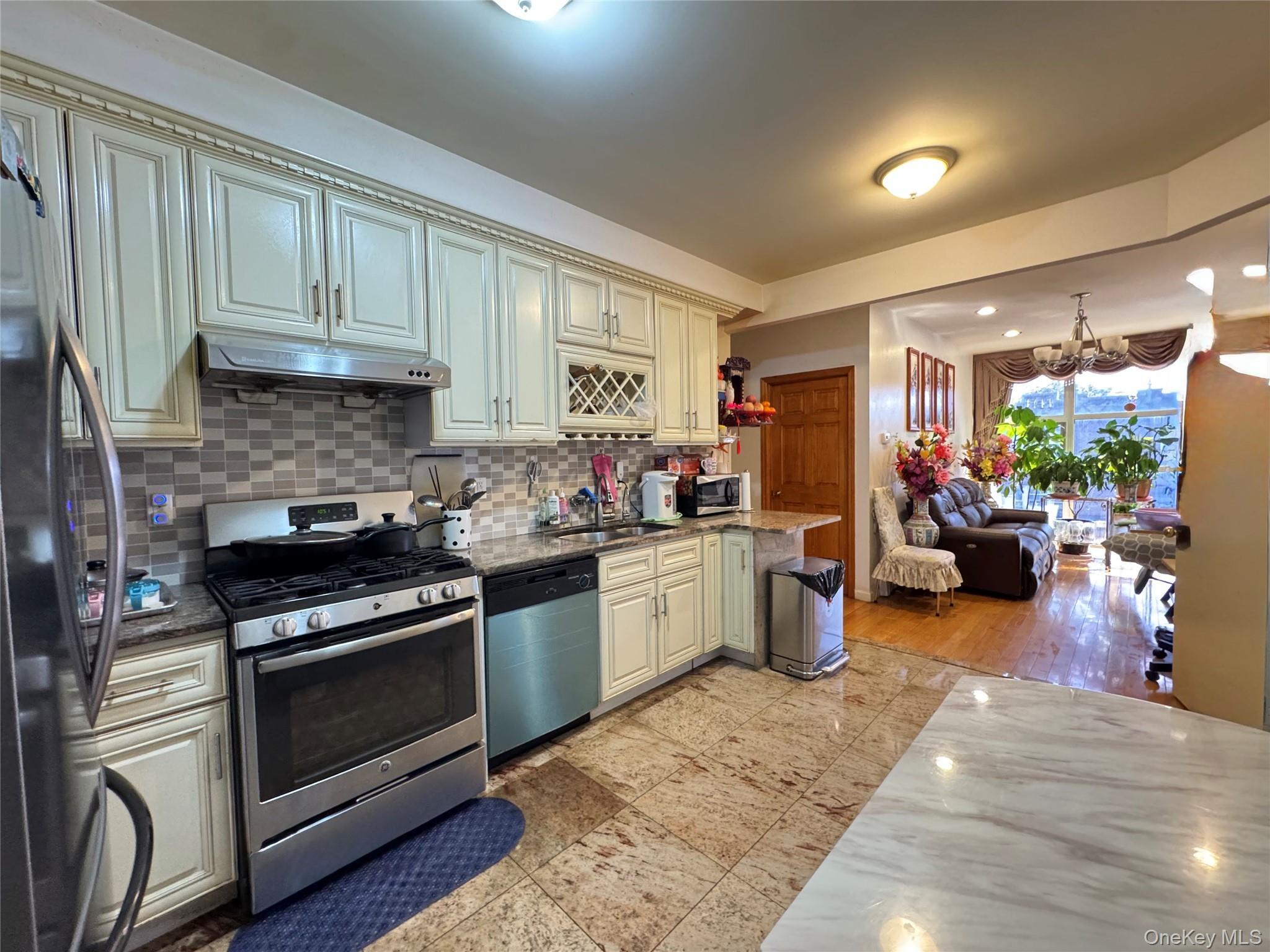 Single Family 162nd  Queens, NY 11358, MLS-908998-7