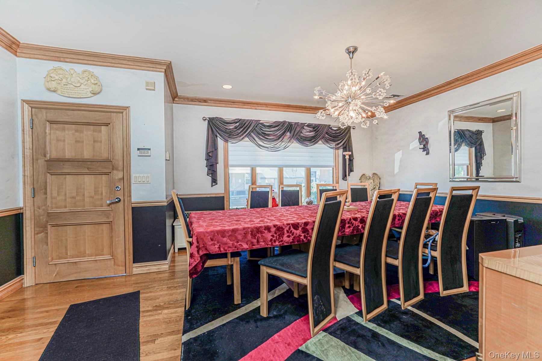 Single Family Virginia Staten Island, NY 10305, MLS-909008-12