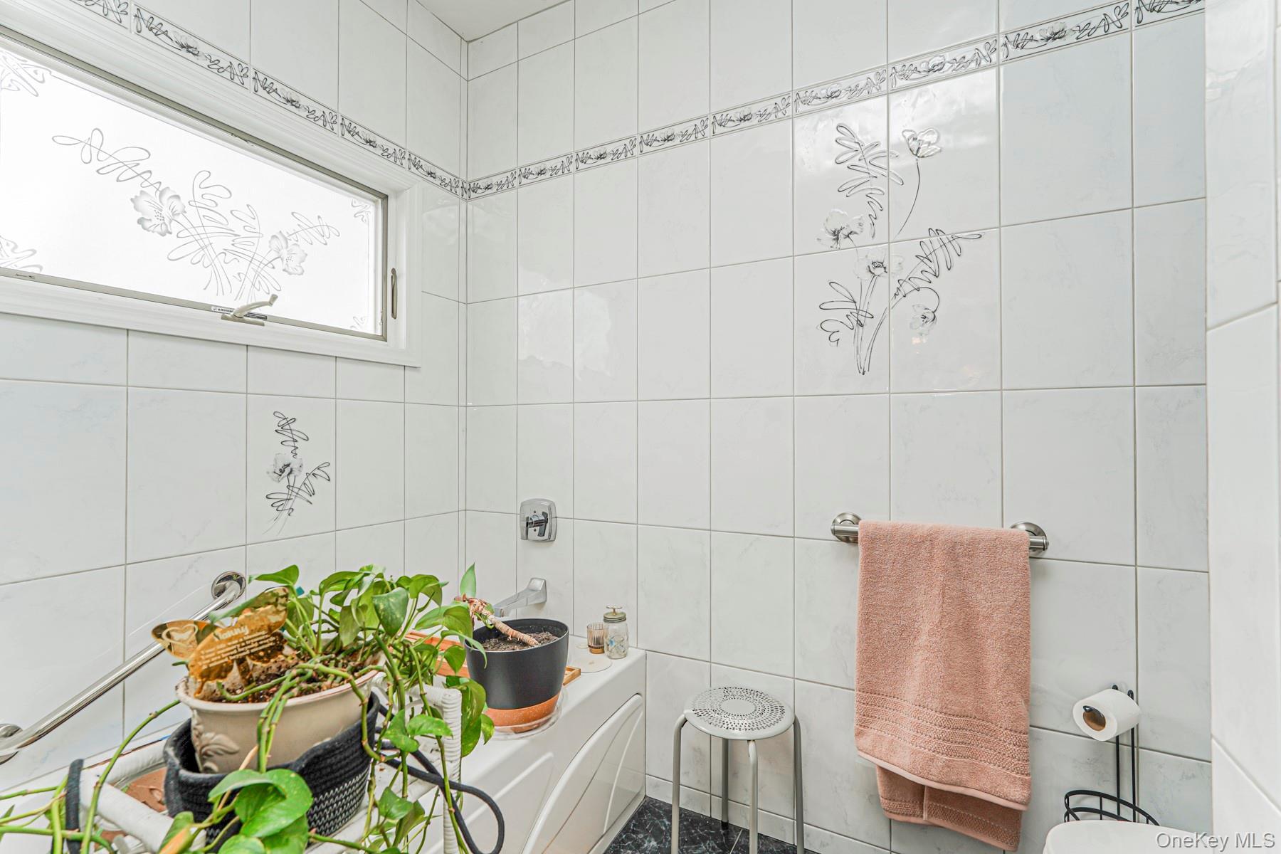 Single Family Virginia Staten Island, NY 10305, MLS-909008-14