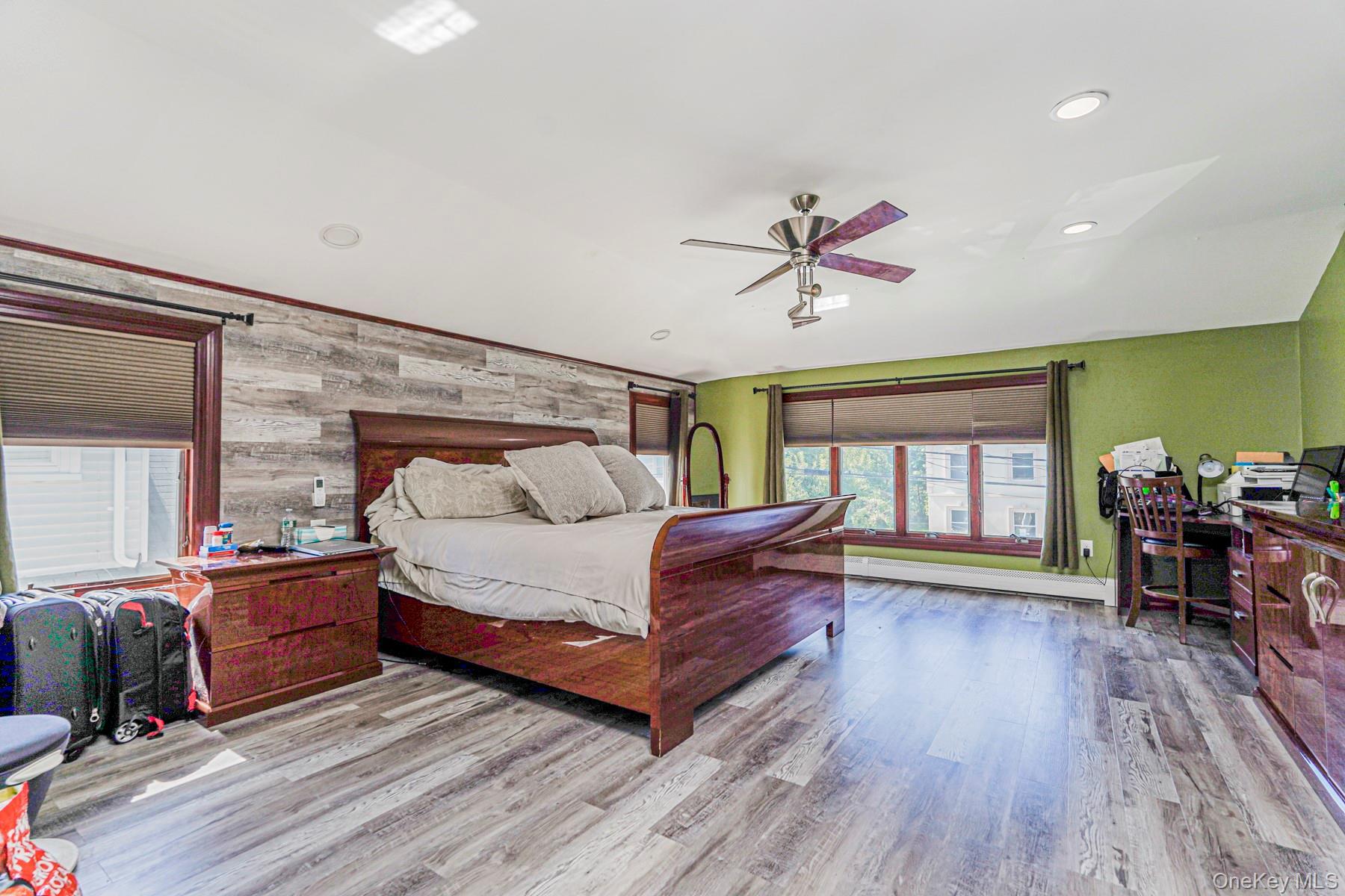 Single Family Virginia Staten Island, NY 10305, MLS-909008-16