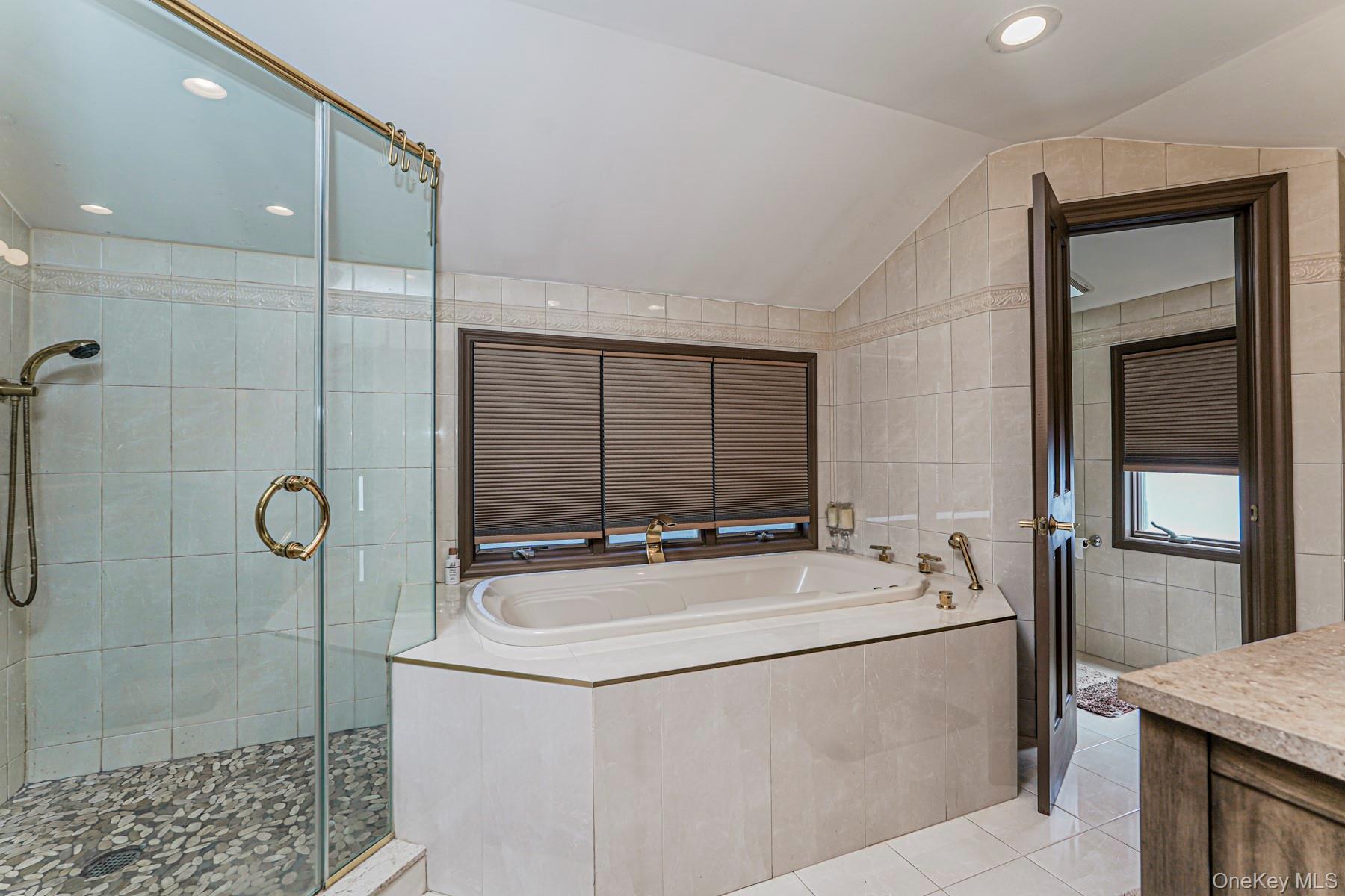 Single Family Virginia Staten Island, NY 10305, MLS-909008-18