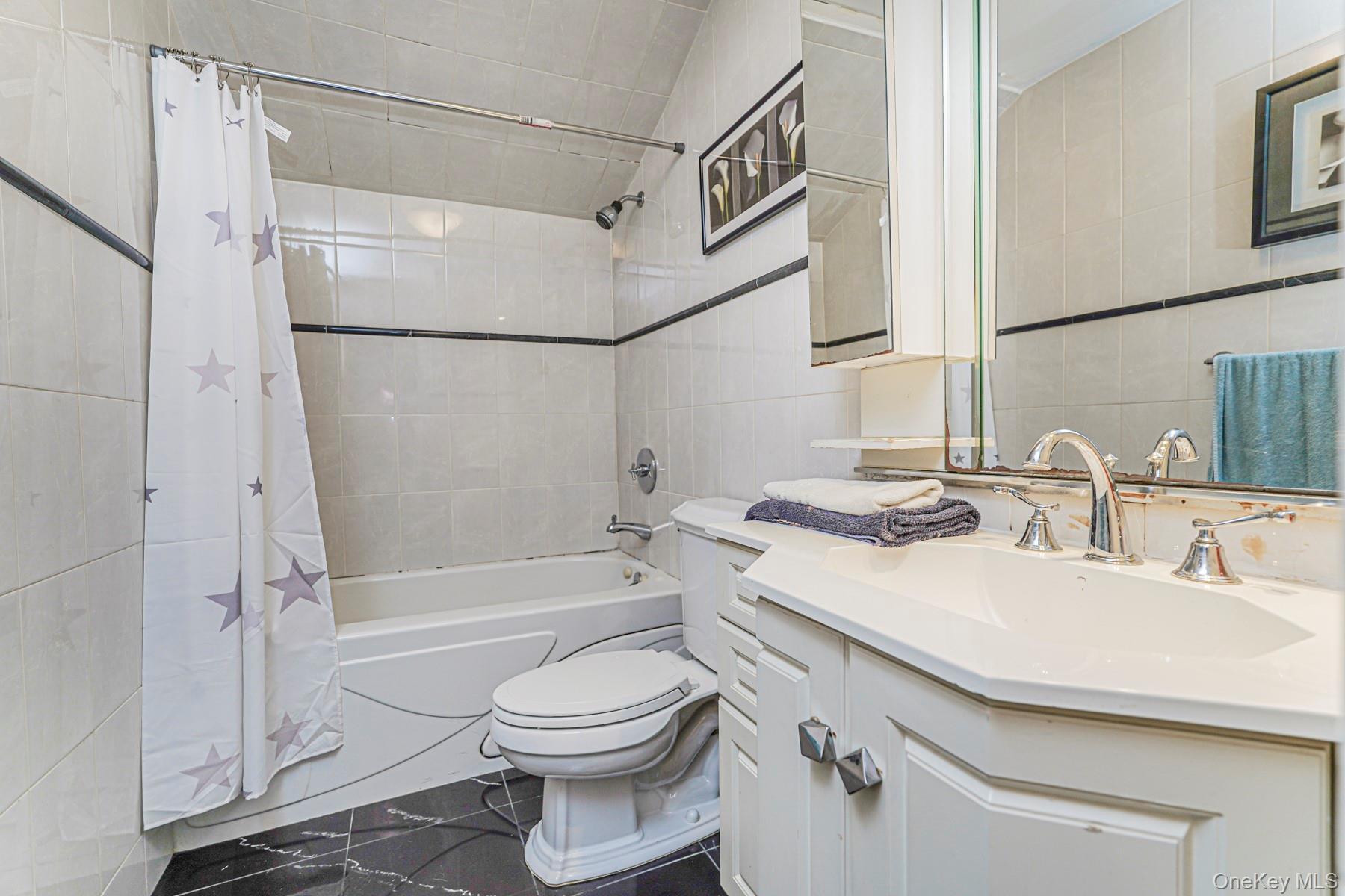 Single Family Virginia Staten Island, NY 10305, MLS-909008-19