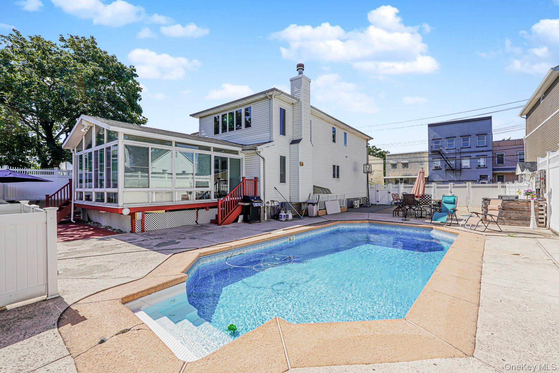 Single Family Virginia Staten Island, NY 10305, MLS-909008-29