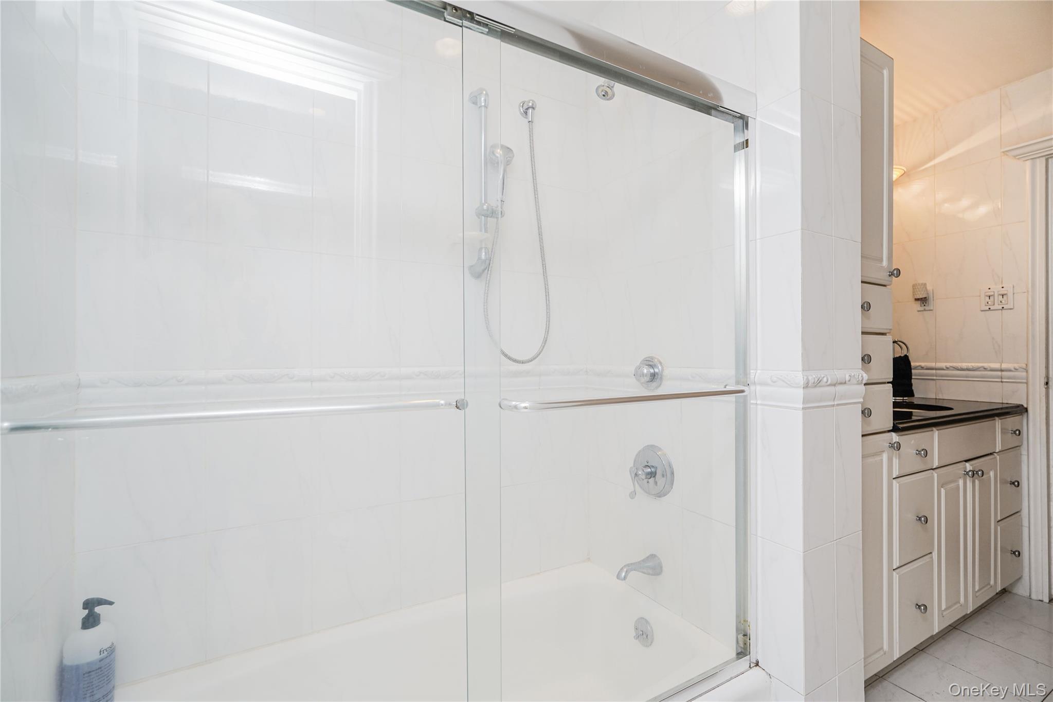 Single Family Merrill  Staten Island, NY 10314, MLS-909017-23