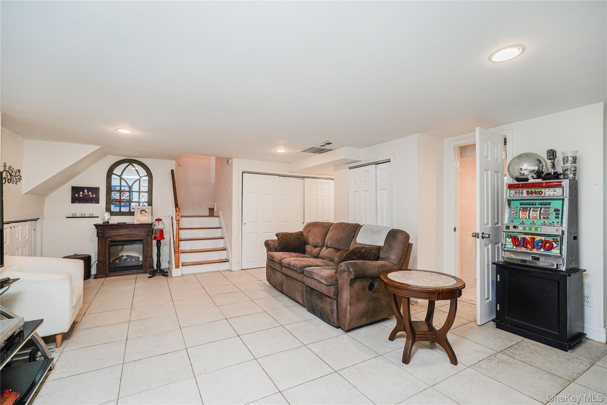 Single Family Merrill  Staten Island, NY 10314, MLS-909017-27