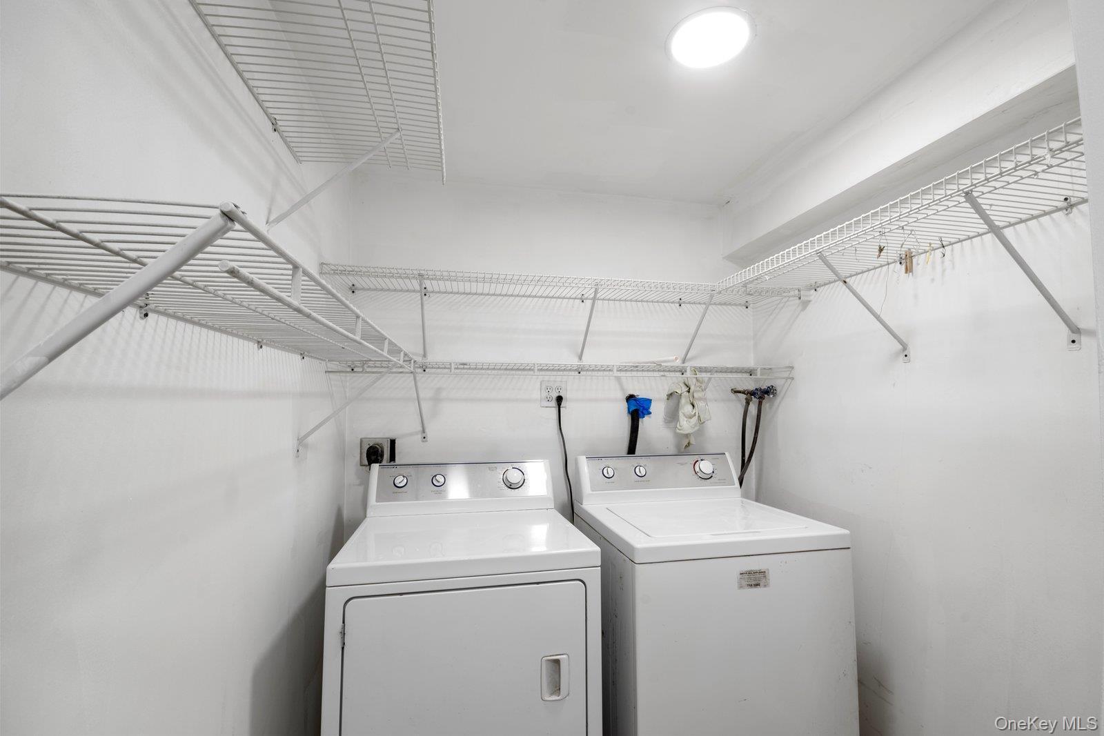 Single Family Avondale  Suffolk County, NY 11967, MLS-909040-14