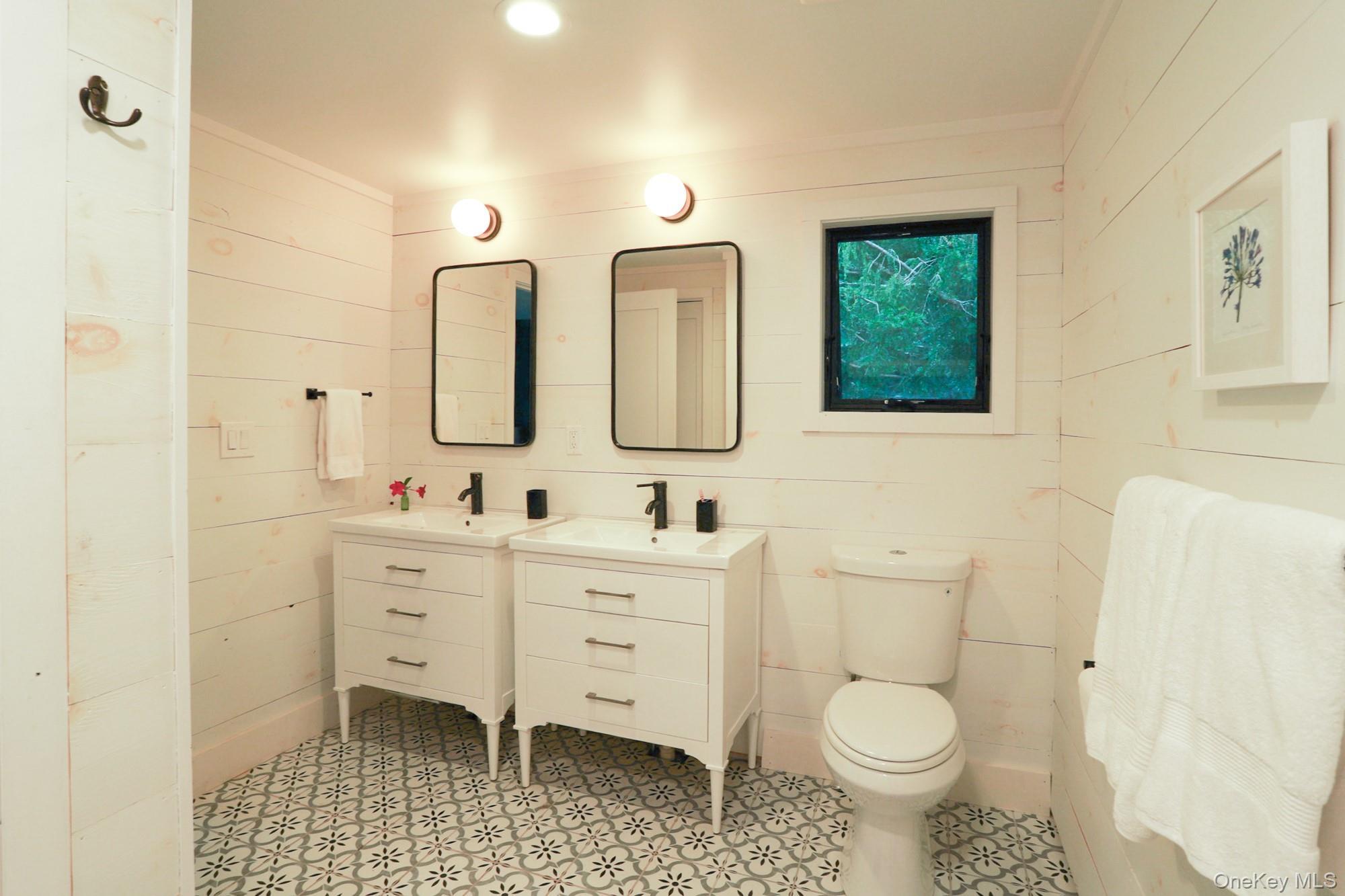 Single Family Saw Mill Ulster County, NY 12725, MLS-909096-16