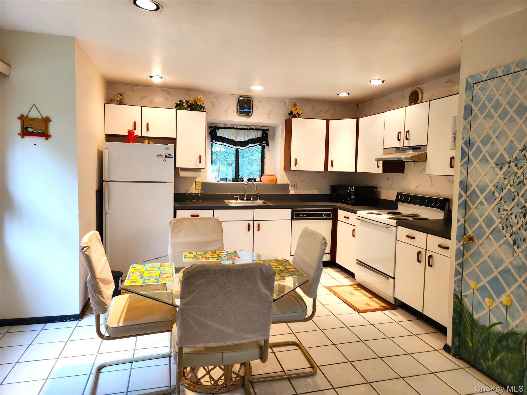 Single Family Gina  Sullivan County, NY 12778, MLS-909108-10