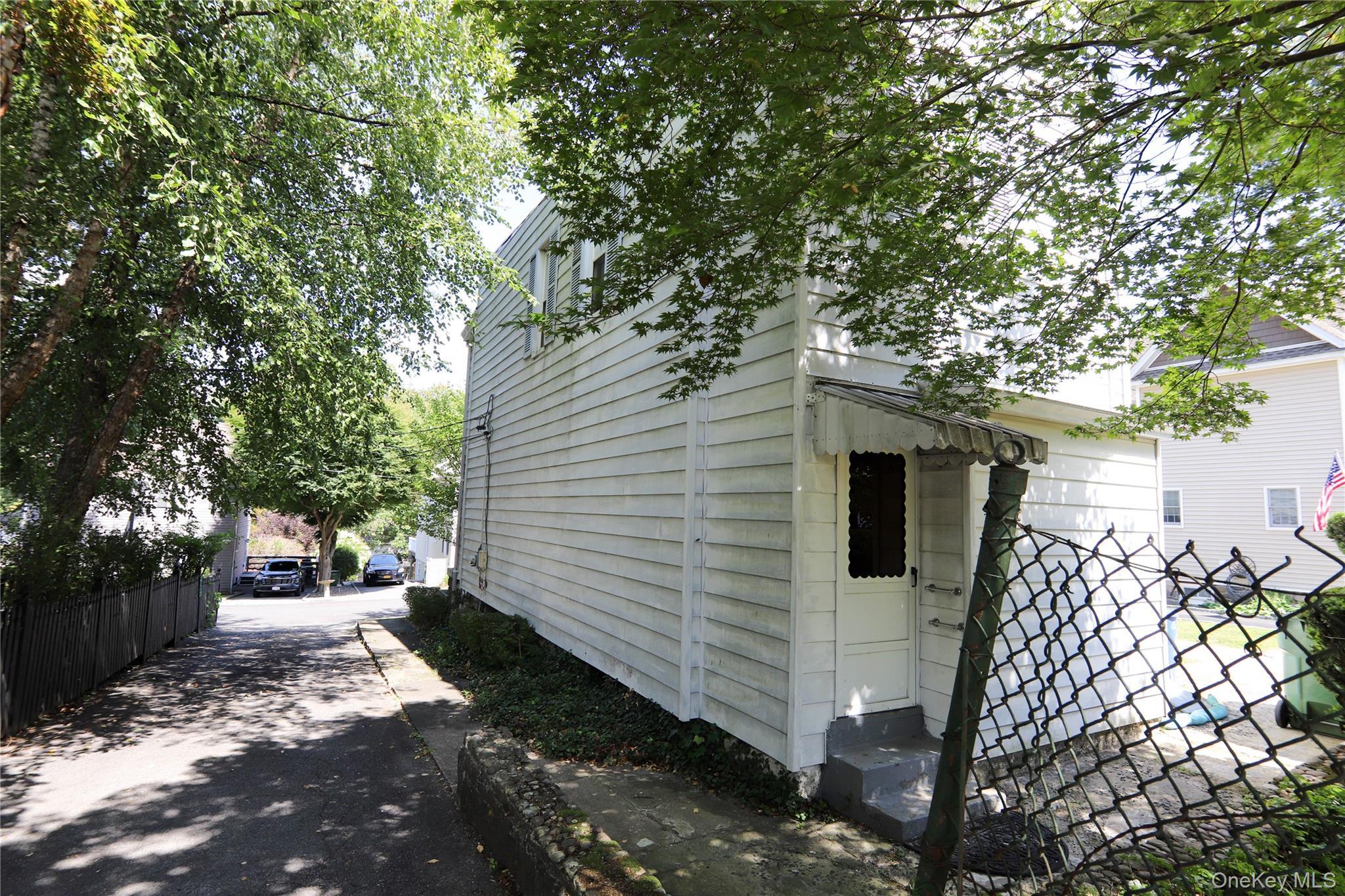 Single Family Putnam  Westchester County, NY 10591, MLS-909151-24