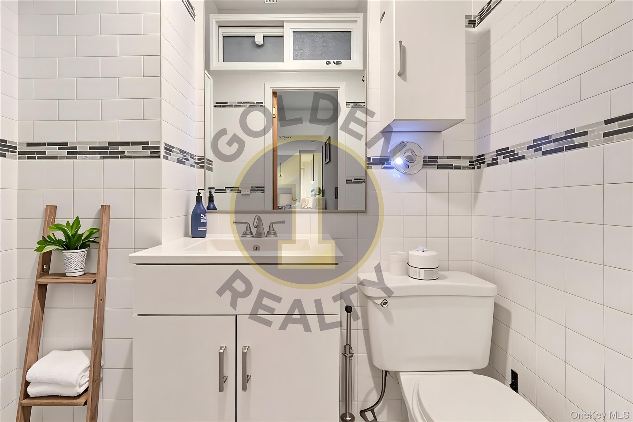 Single Family Alderton  Queens, NY 11374, MLS-909178-20