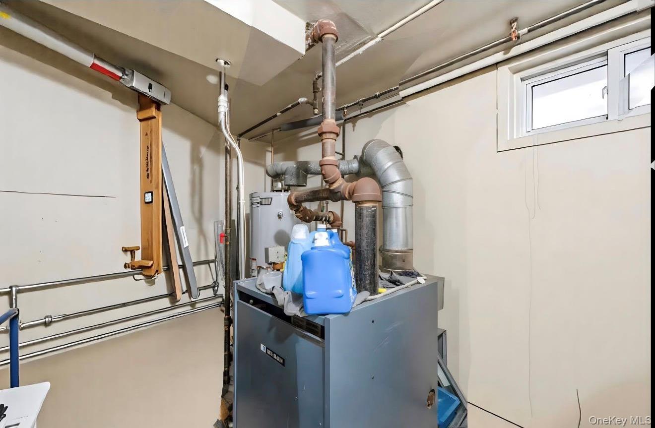 Single Family Alderton  Queens, NY 11374, MLS-909178-21