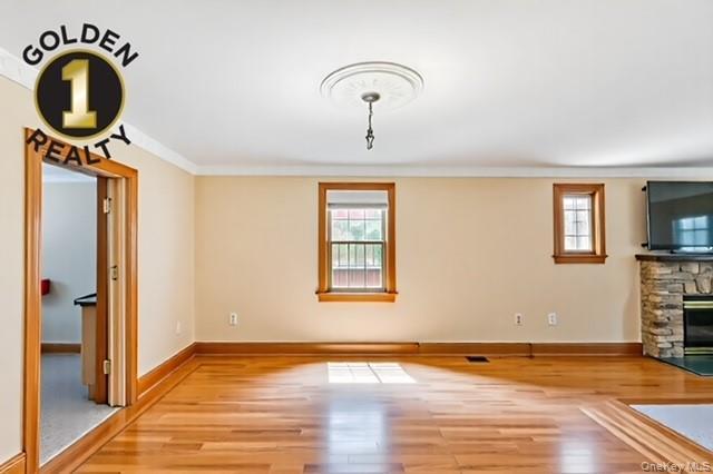 Single Family Alderton  Queens, NY 11374, MLS-909178-9