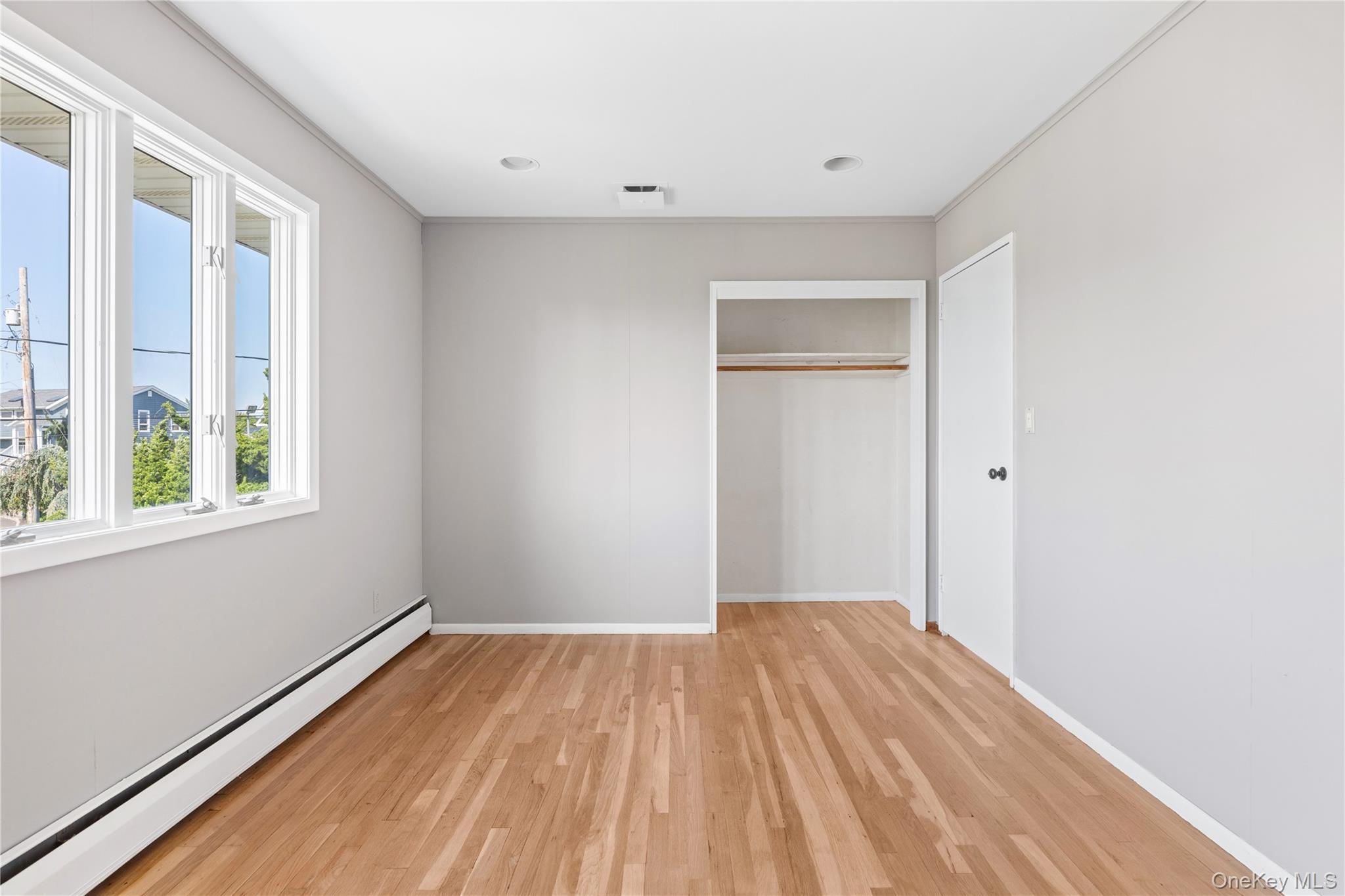 Single Family Secatogue  Suffolk County, NY 11795, MLS-909191-22