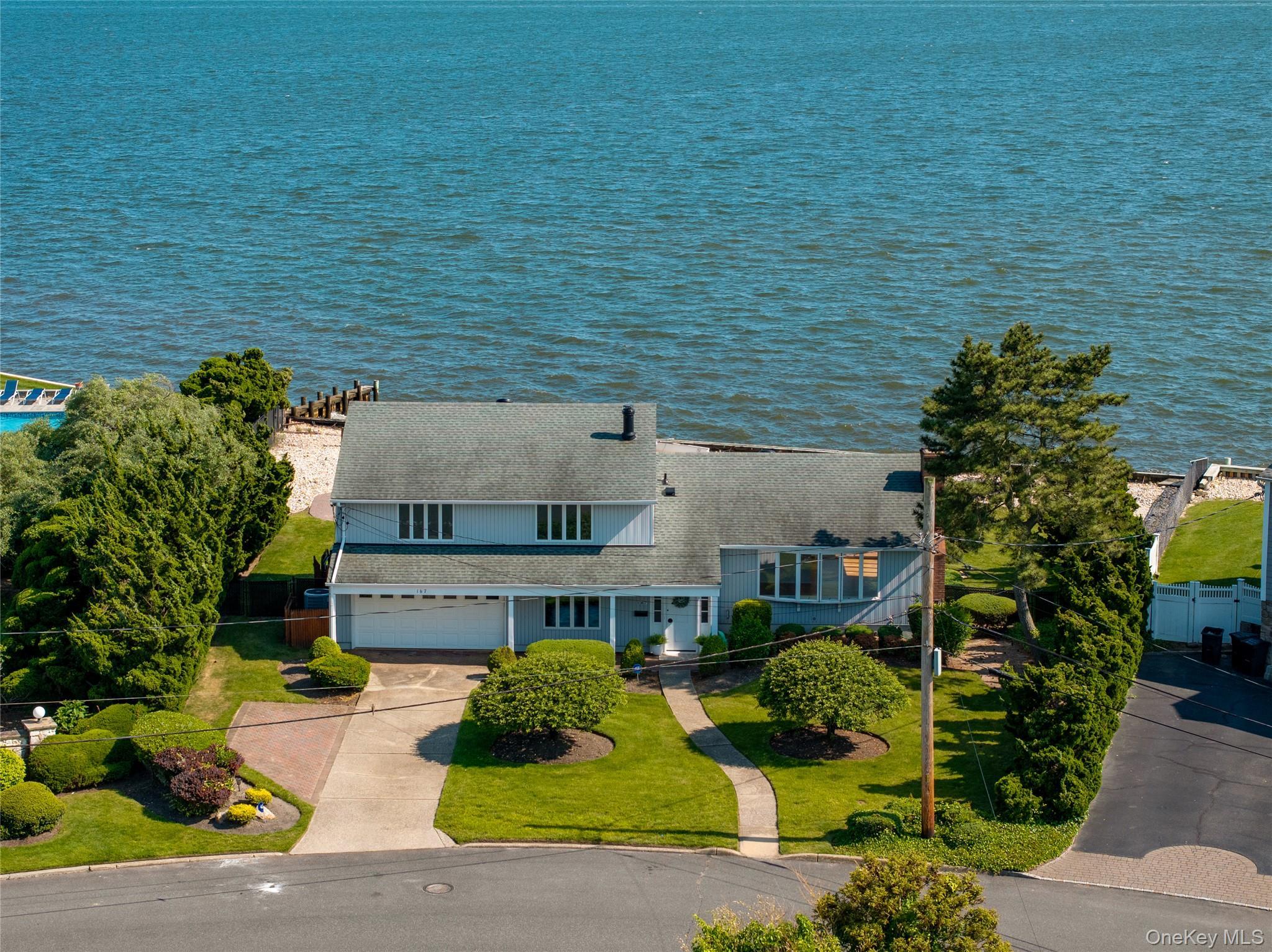 Single Family Secatogue  Suffolk County, NY 11795, MLS-909191-3