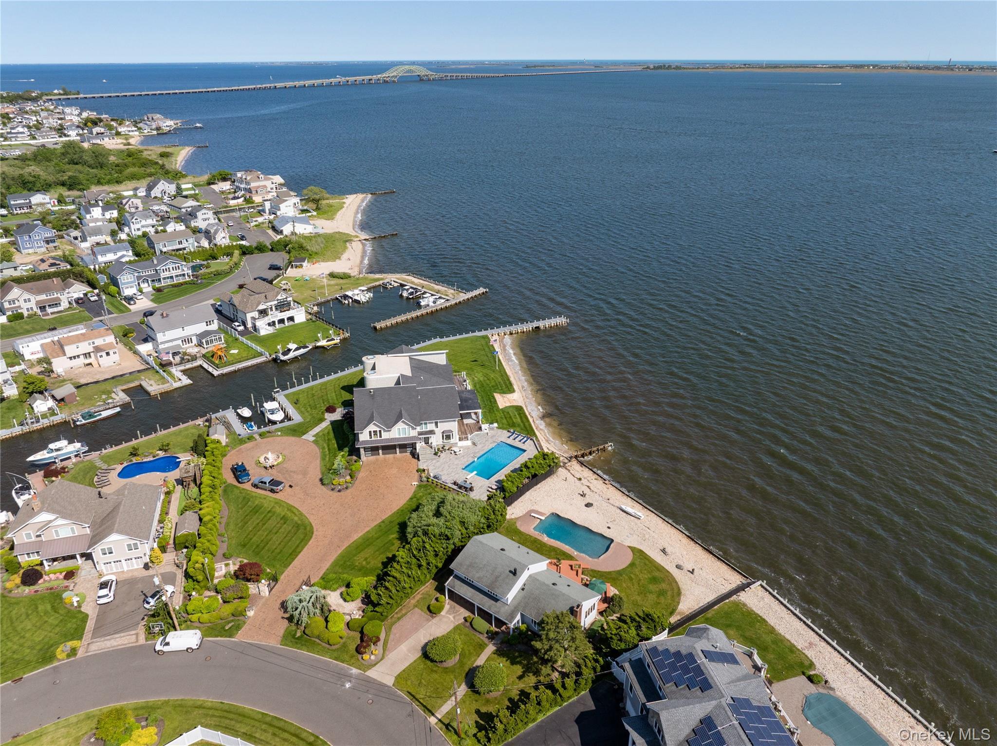 Single Family Secatogue  Suffolk County, NY 11795, MLS-909191-6