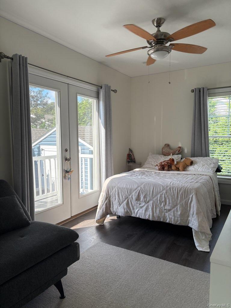 Single Family Old Country Rd Suffolk County, NY 11901, MLS-909205-12