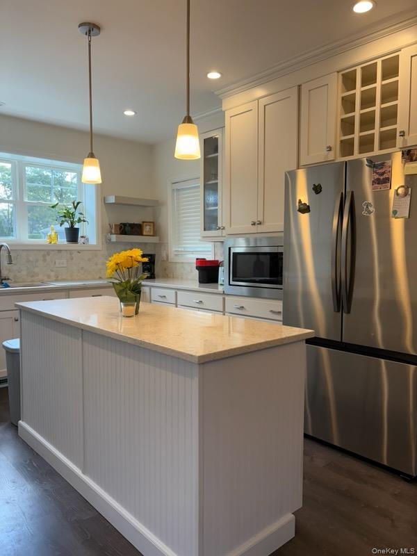 Single Family Old Country Rd Suffolk County, NY 11901, MLS-909205-6