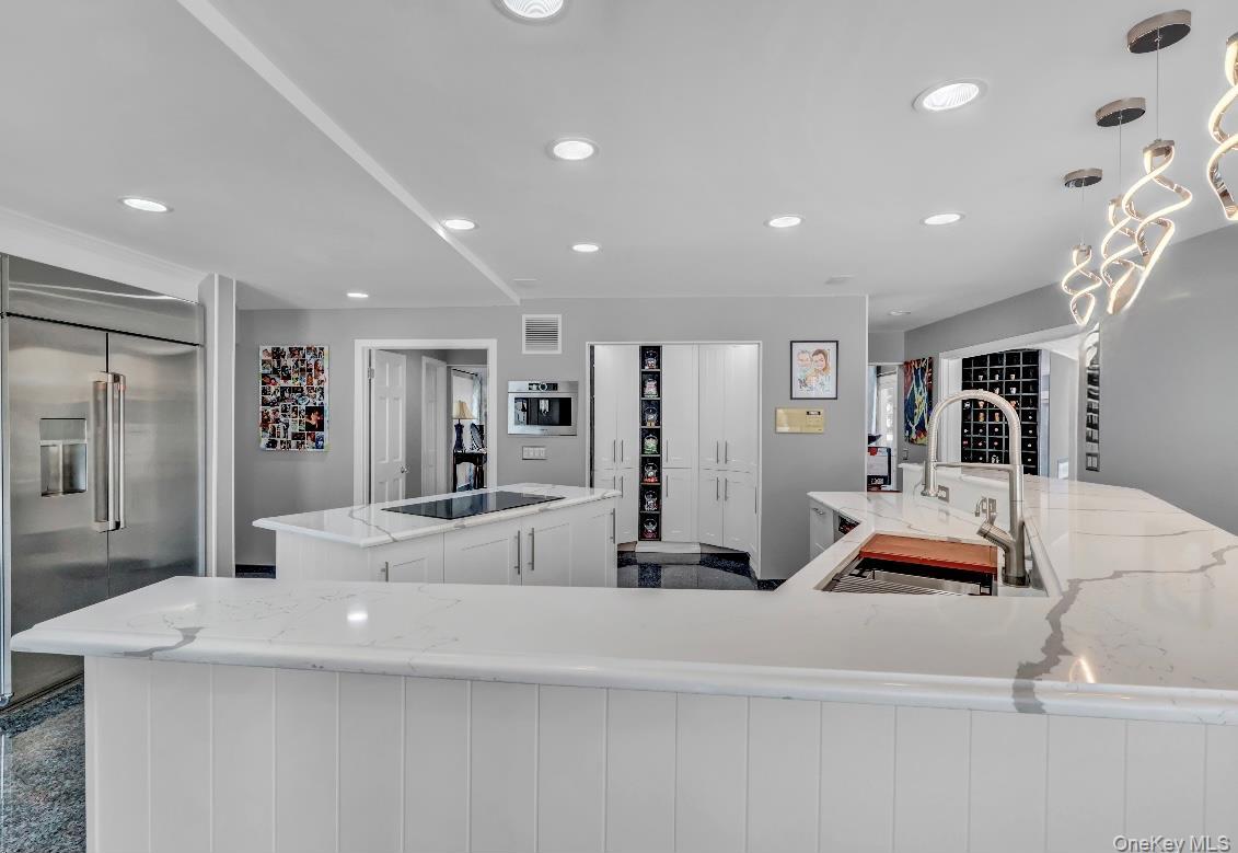 Single Family Cliff Suffolk County, NY 11777, MLS-909226-10