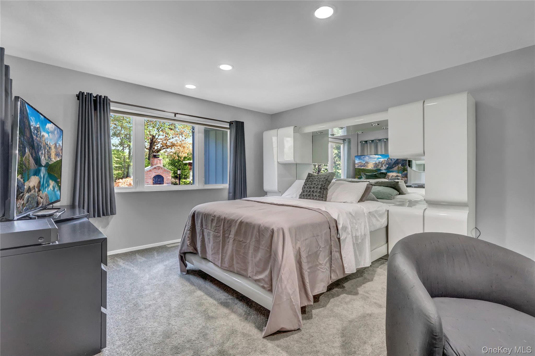 Single Family Cliff Suffolk County, NY 11777, MLS-909226-23