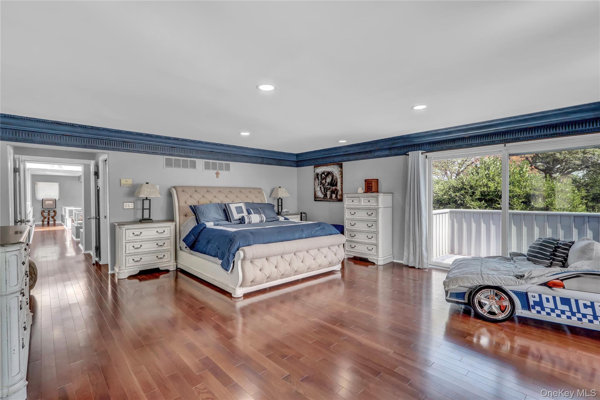 Single Family Cliff Suffolk County, NY 11777, MLS-909226-28