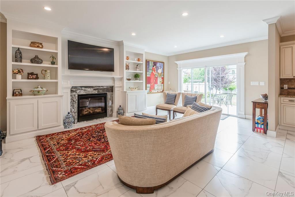 Single Family Meeting Nassau County, NY 11801, MLS-909235-15