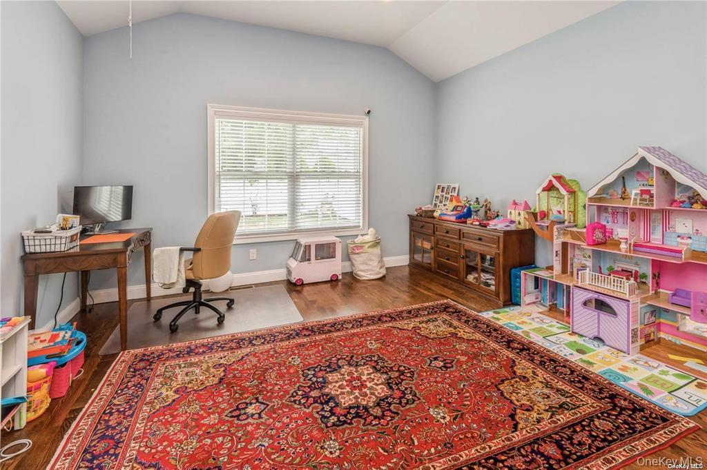 Single Family Meeting Nassau County, NY 11801, MLS-909235-17