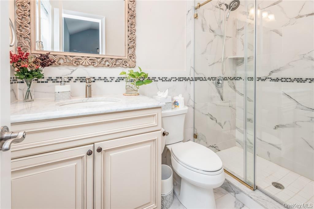 Single Family Meeting Nassau County, NY 11801, MLS-909235-18