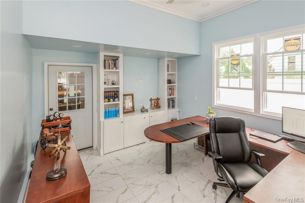 Single Family Meeting Nassau County, NY 11801, MLS-909235-19