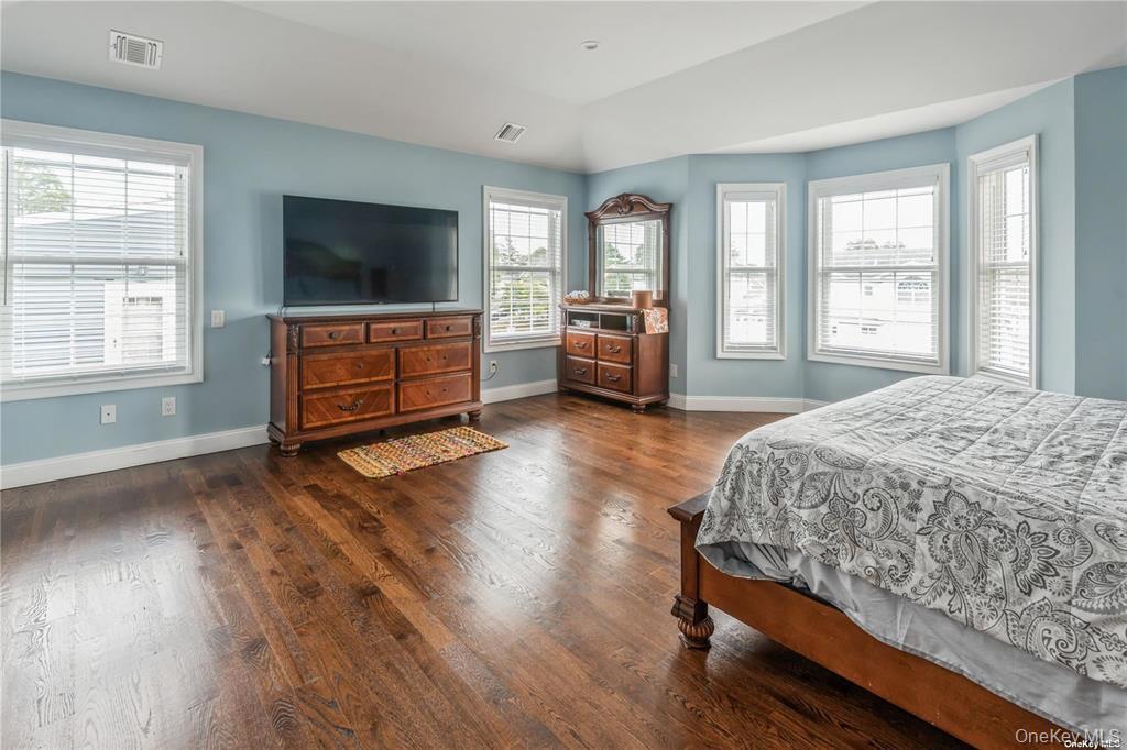 Single Family Meeting Nassau County, NY 11801, MLS-909235-21