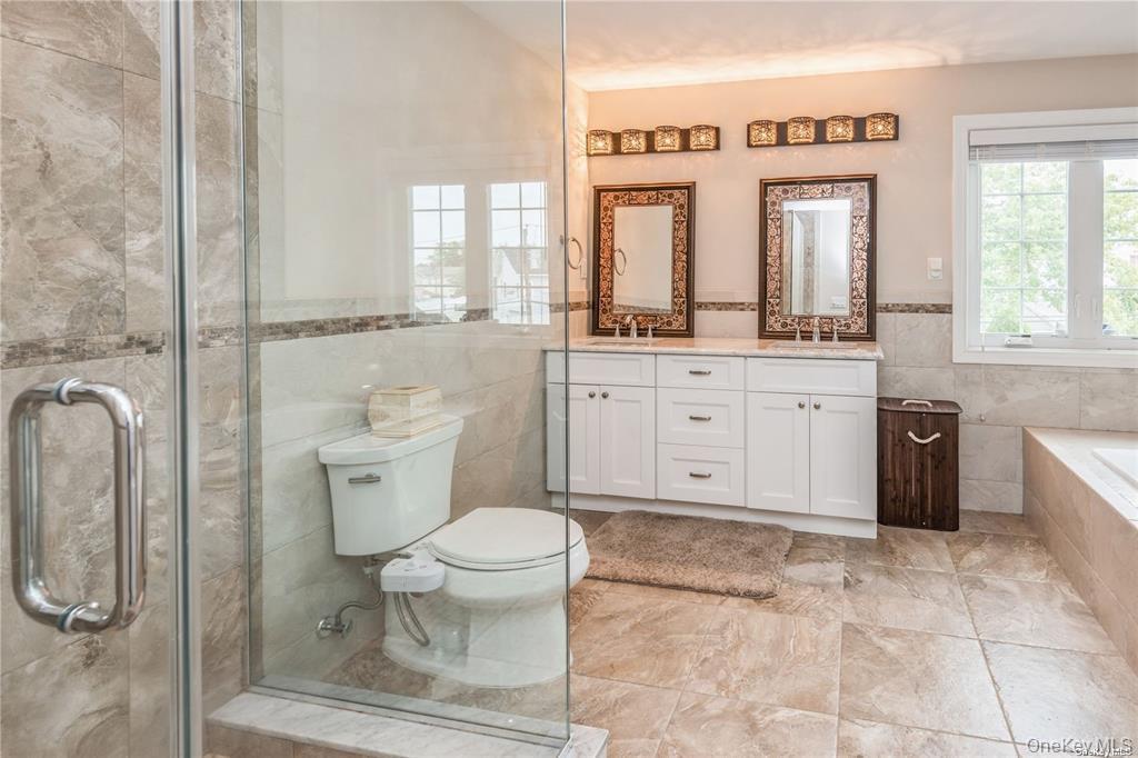 Single Family Meeting Nassau County, NY 11801, MLS-909235-23