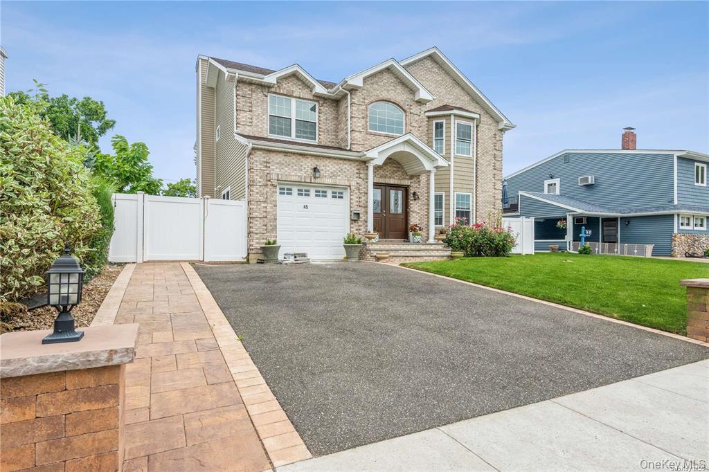 Single Family Meeting Nassau County, NY 11801, MLS-909235-3