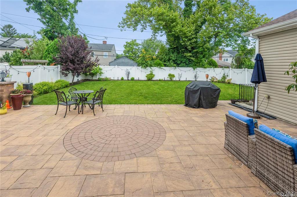 Single Family Meeting Nassau County, NY 11801, MLS-909235-34