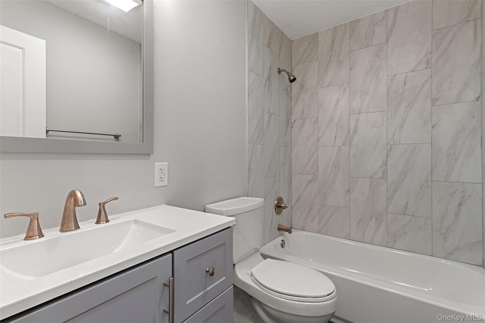 Single Family Sherwood Hill  Putnam County, NY 10509, MLS-909240-13