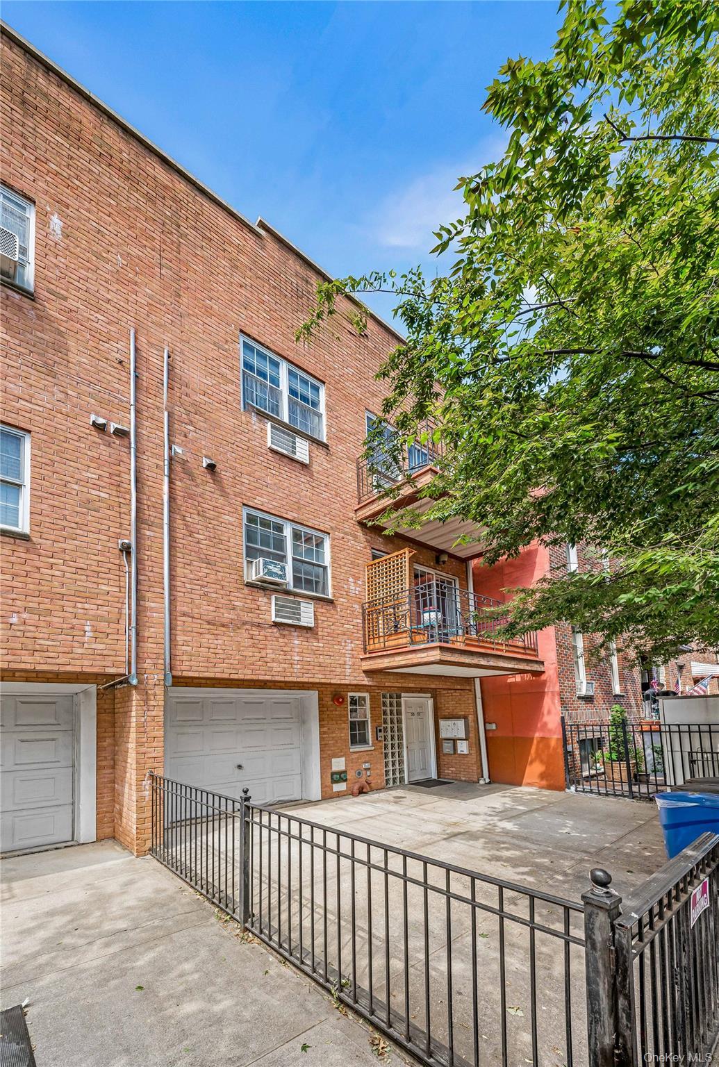 Single Family 10 Queens, NY 11106, MLS-909250-2