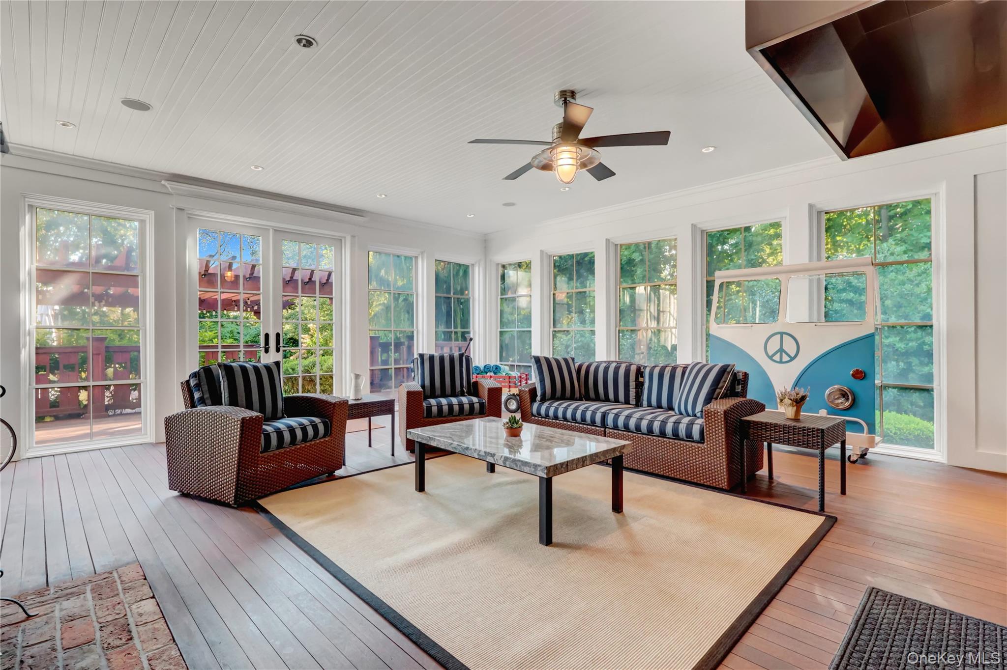 Single Family Dyke Suffolk County, NY 11733, MLS-909253-37