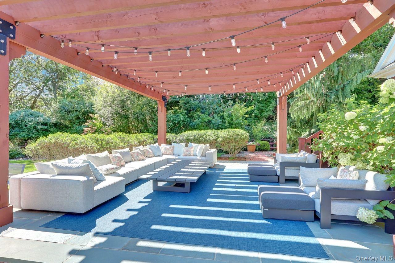 Single Family Dyke Suffolk County, NY 11733, MLS-909253-43