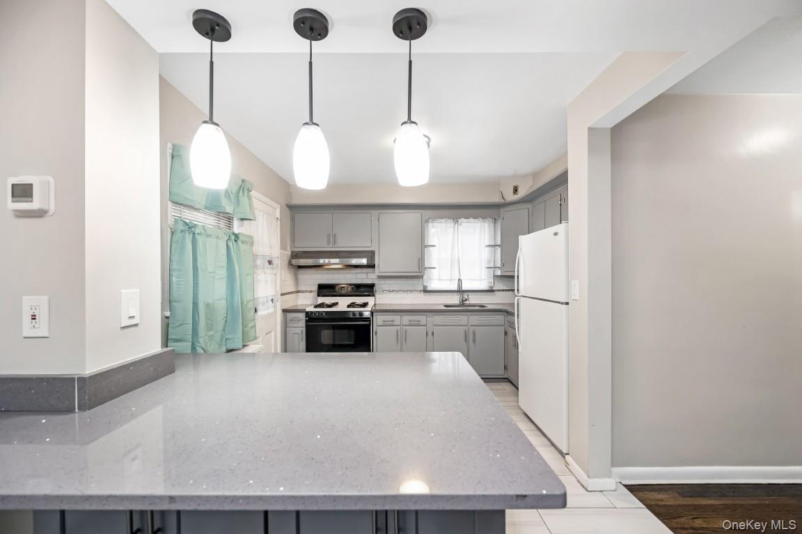 Single Family Arthur  Nassau County, NY 11552, MLS-909255-12