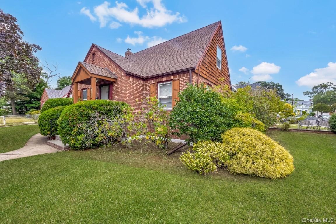 Single Family Arthur  Nassau County, NY 11552, MLS-909255-2