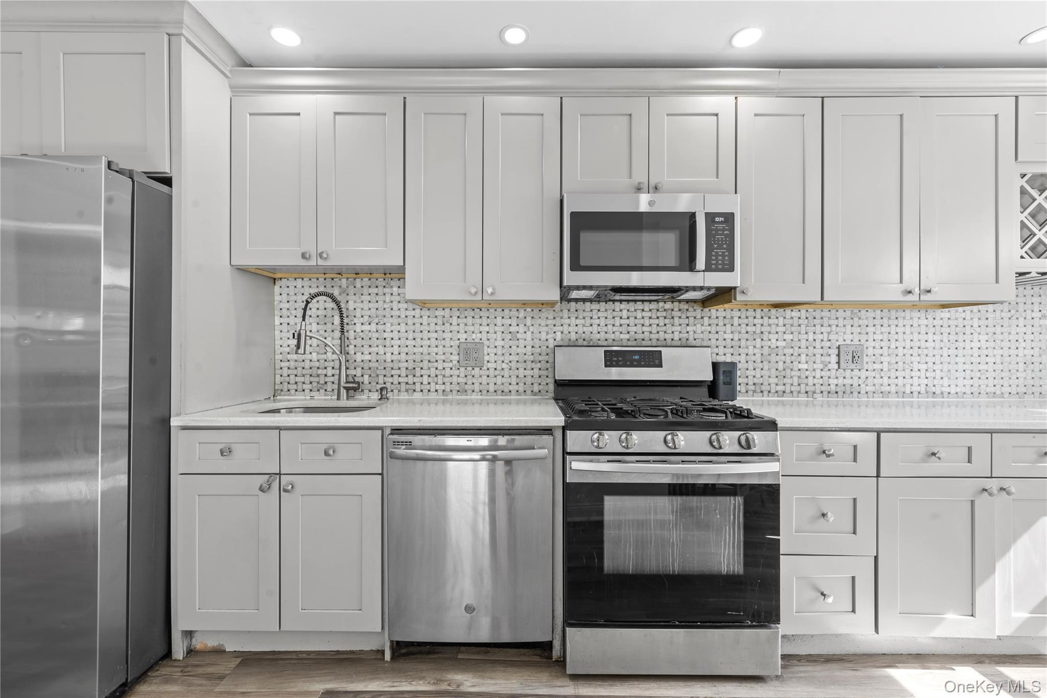 Single Family Leslie  Queens, NY 11434, MLS-909271-16
