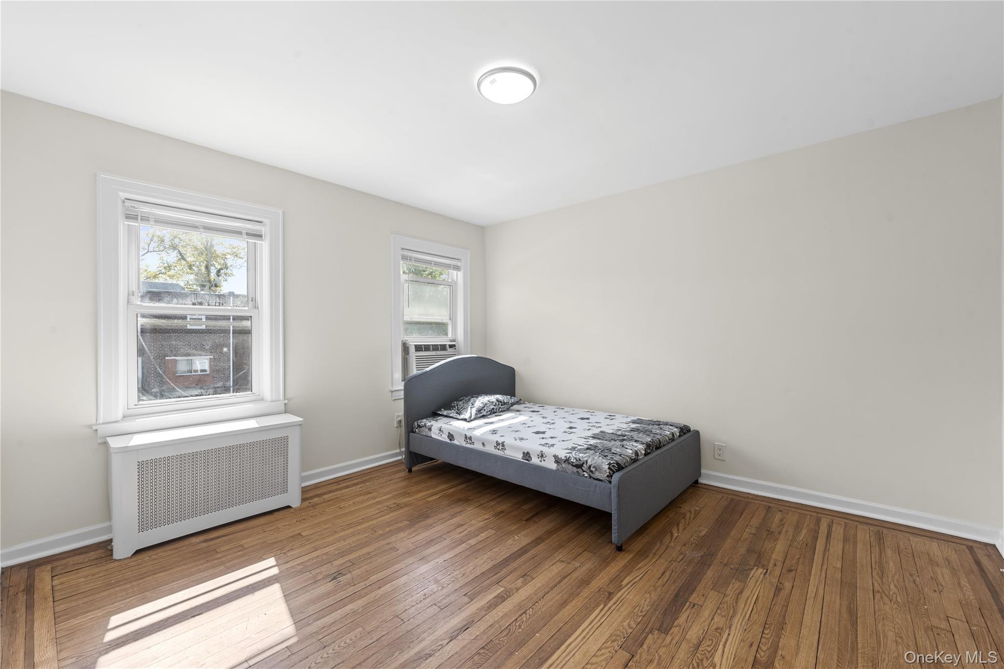 Single Family Leslie  Queens, NY 11434, MLS-909271-22