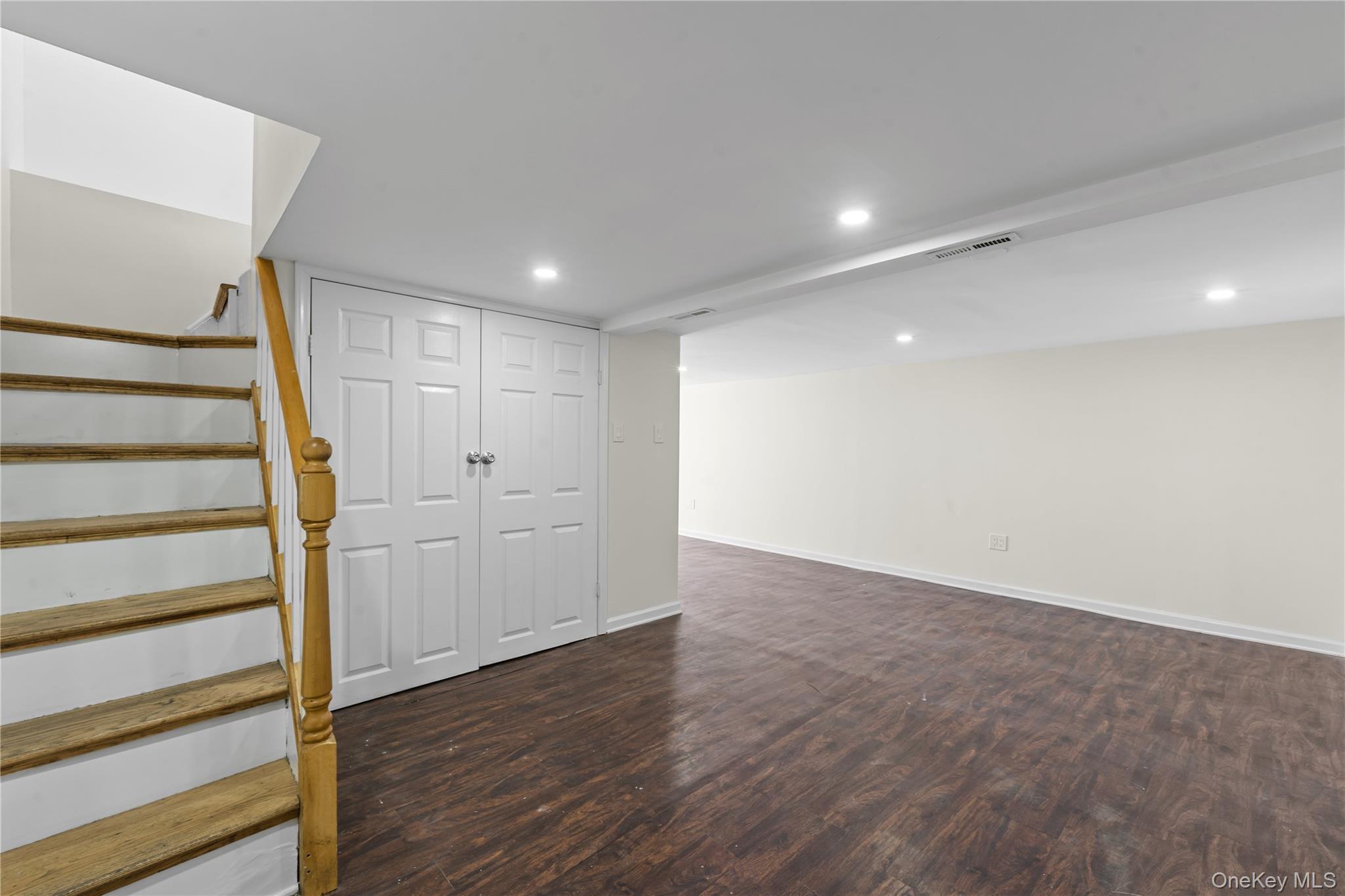 Single Family Leslie  Queens, NY 11434, MLS-909271-26