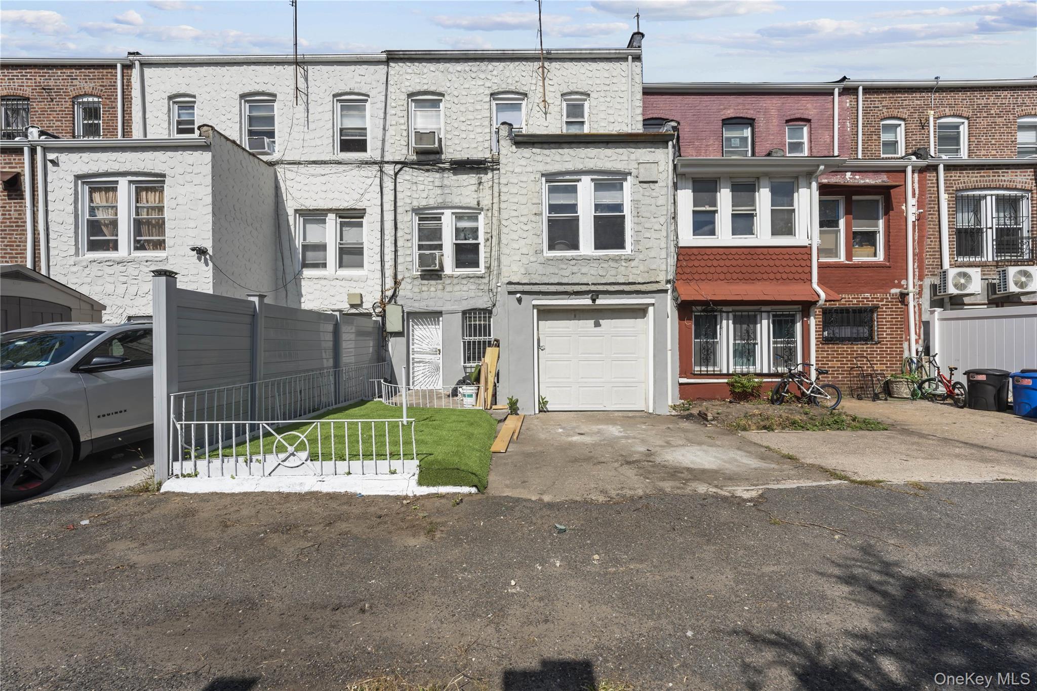 Single Family Leslie  Queens, NY 11434, MLS-909271-30
