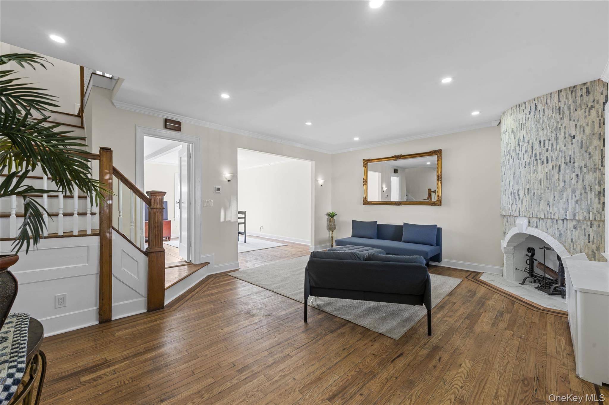 Single Family Leslie  Queens, NY 11434, MLS-909271-8