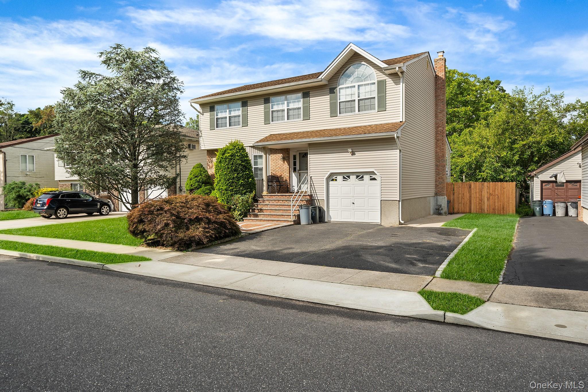 Single Family Dewey  Nassau County, NY 11710, MLS-909292-3