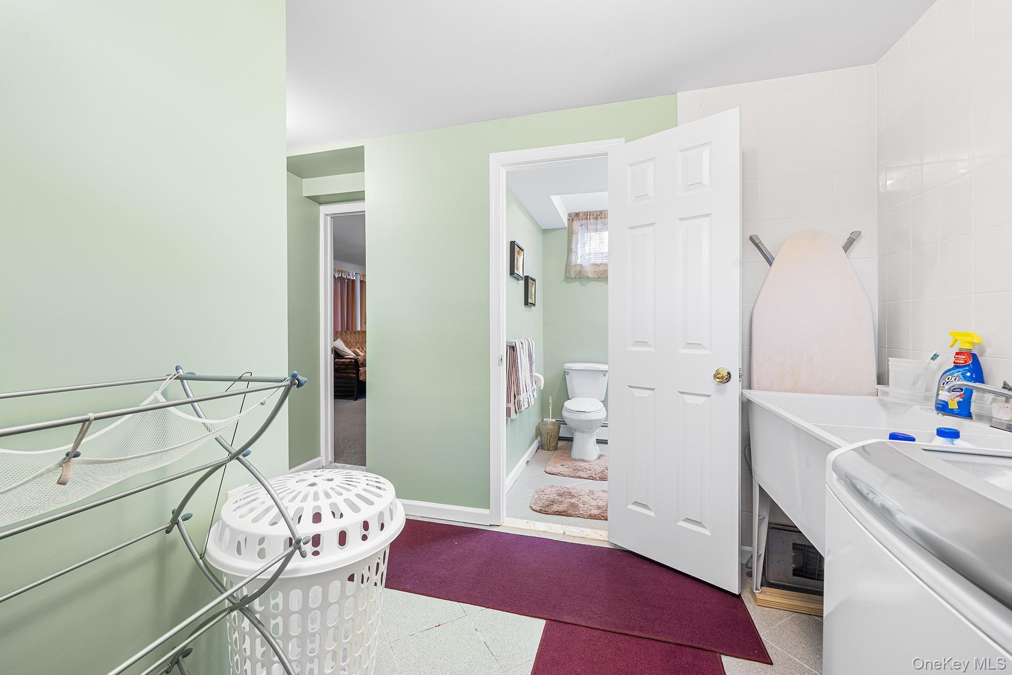 Single Family Dewey  Nassau County, NY 11710, MLS-909292-33