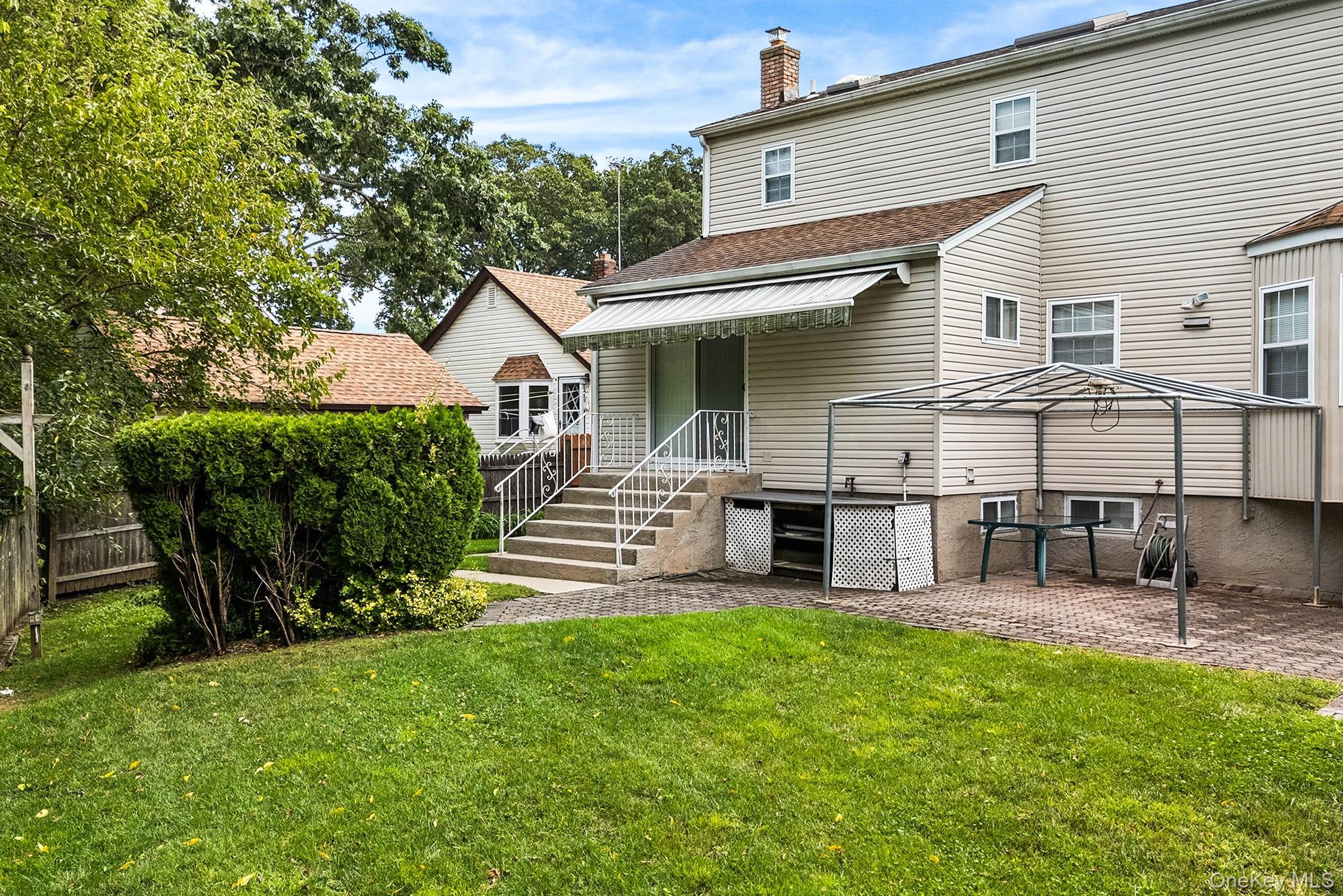 Single Family Dewey  Nassau County, NY 11710, MLS-909292-37